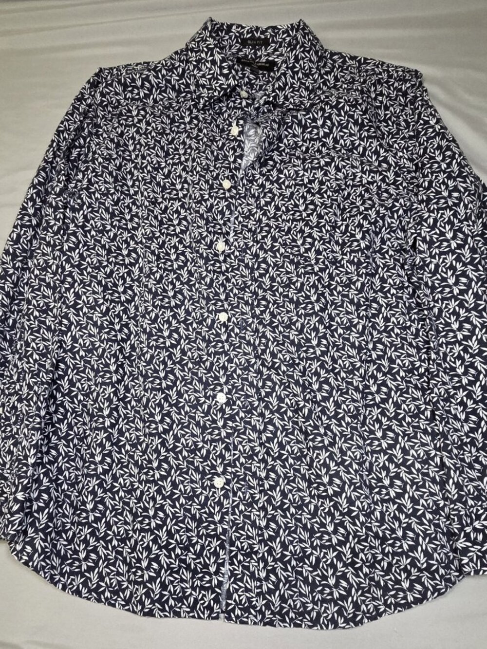 Banana Republic Slim Fit Navy Leaf Print Linen Blend Button Up Shirt Mens L